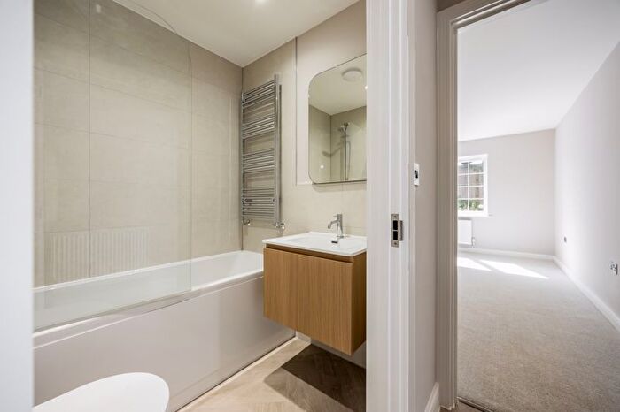 1 Bedroom Flat For Sale In Ringwood Road, St. Leonards, Ringwood, BH24