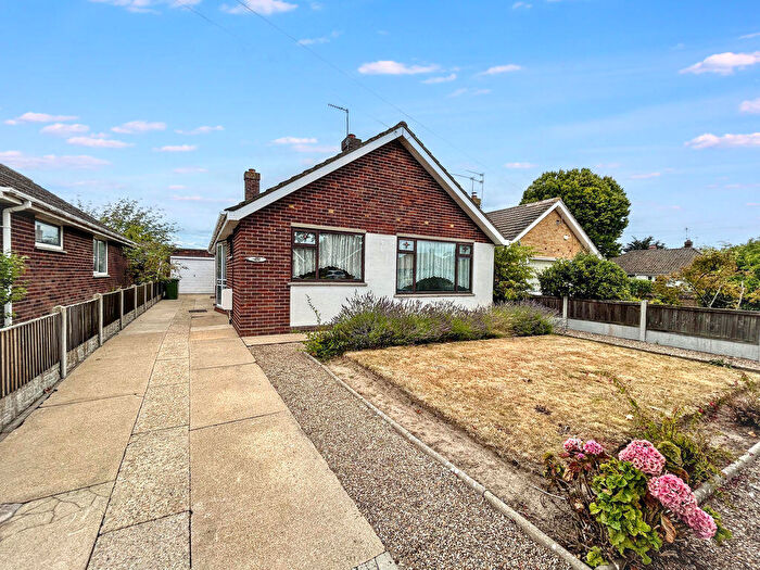 3 Bedroom Detached Bungalow For Sale In Brasenose Avenue, Gorleston, NR31