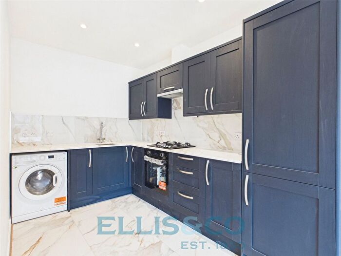 1 Bedroom Flat For Sale In High Street, Tonbridge, Kent, TN9