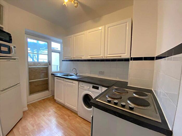 2 Bedroom Apartment To Rent In Chichester Place, Brighton, BN2