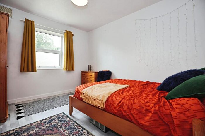 1 Bedroom Flat For Sale In Friars Hill, Wroxton, Banbury, Oxfordshire, OX15