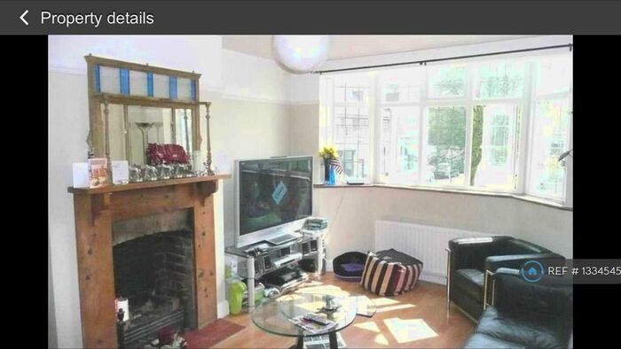 3 Bedroom Maisonette To Rent In Bradmore Green, Hertfordshire, AL9