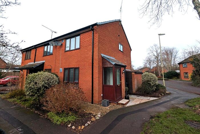 2 Bedroom House To Rent In Romsey Greenwood Close Unfurnished, SO51