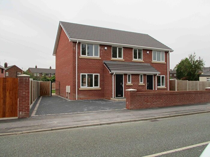 3 Bedroom Semi-Detached House To Rent In Siddow Common, Leigh, Greater Manchester, WN7