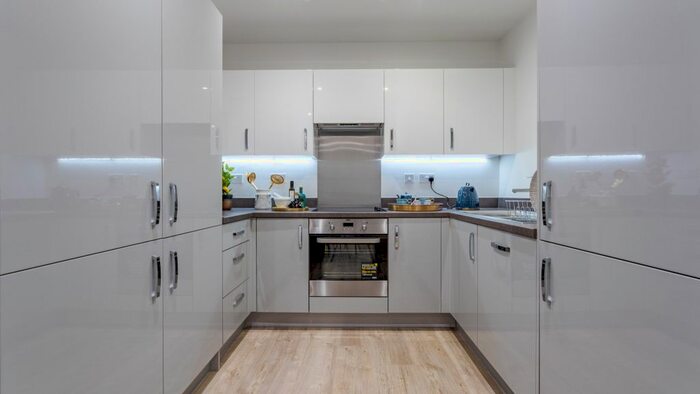 2 Bedroom Flat For Sale In A Alexandra Road, Hounslow, TW3