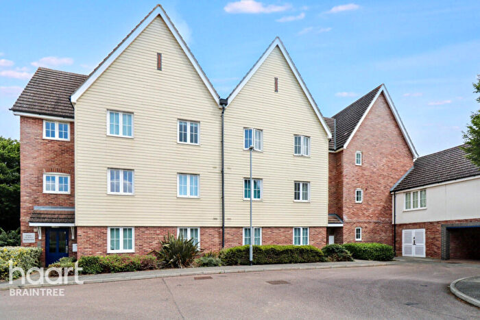 2 Bedroom Apartment For Sale In Mortymer Close, Dunmow, CM6