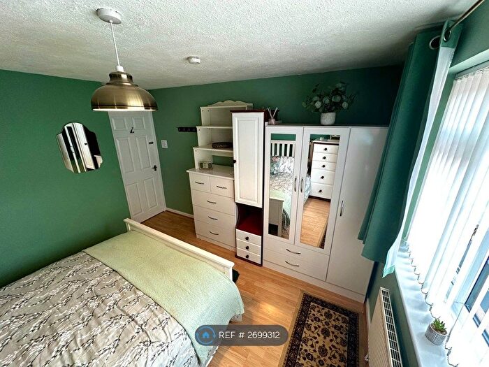 3 Bedroom Terraced House To Rent In Tom Shepley Street, Hyde, SK14