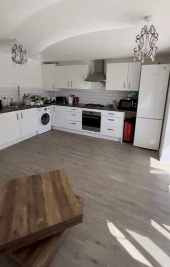 5 Bedroom House To Rent In Brambling Avenue, Canley, CV4