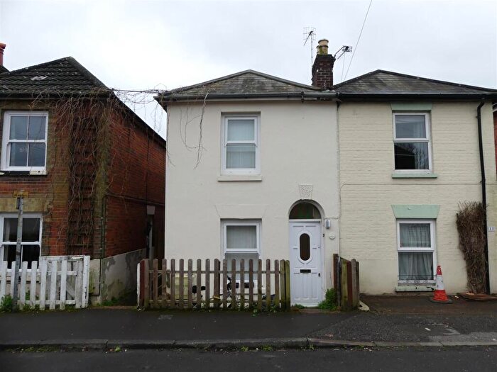 3 Bedroom Semi Detached House To Rent In Osborne Road, Totton, SO40