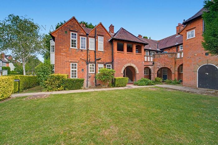 1 Bedroom Flat For Sale In Holyoake House, Holyoake Walk, W5