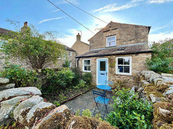2 Bedroom Cottage For Sale In East House, Appersett, DL8