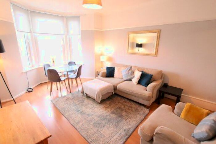 2 Bedroom Flat To Rent In Oban Drive, Glasgow G20