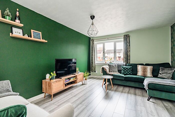 1 Bedroom Flat For Sale In Glen View Road, Gorebridge, EH23