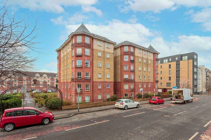 2 Bedroom Flat To Rent In McDonald Road, Broughton, Edinburgh, EH7