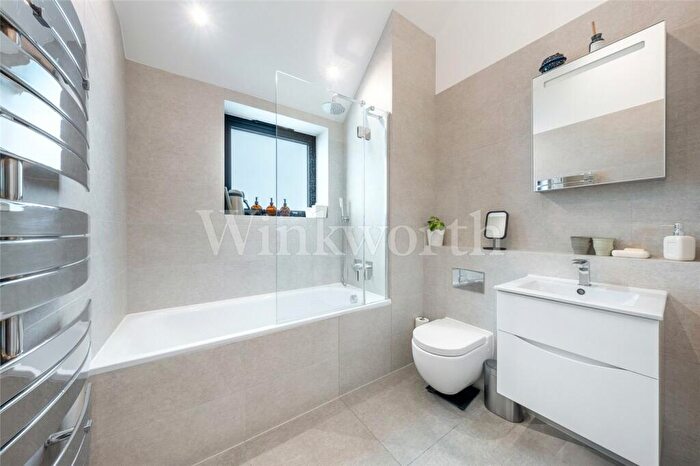1 Bedroom Apartment For Sale In Hodford Road, London, NW11