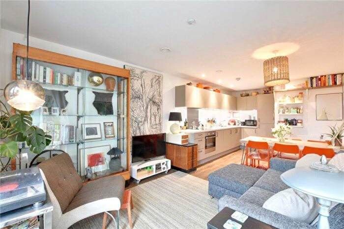 1 Bedroom Apartment For Sale In Broadside House, Creekside, Deptford, London, SE8
