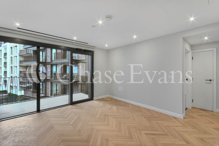 1 Bedroom Flat To Rent In Hampton House, Kings Road Park, Fulham, SW6
