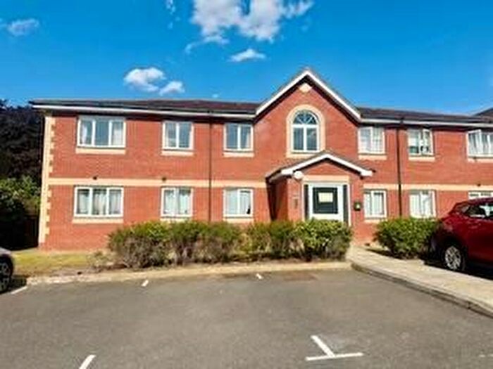 2 Bedroom Flat To Rent In Peterhouse Close, Peterborough, PE3
