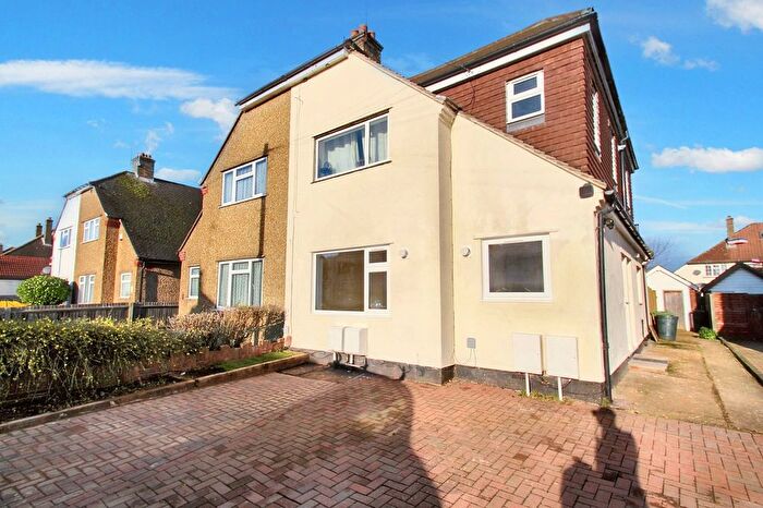 2 Bedroom Maisonette To Rent In Lonsdale Close, Uxbridge, Middlesex, UB8
