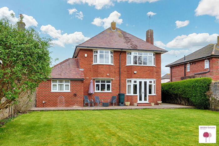 3 Bedroom Detached House For Sale In Woodland Road, Weston-super-Mare, BS23