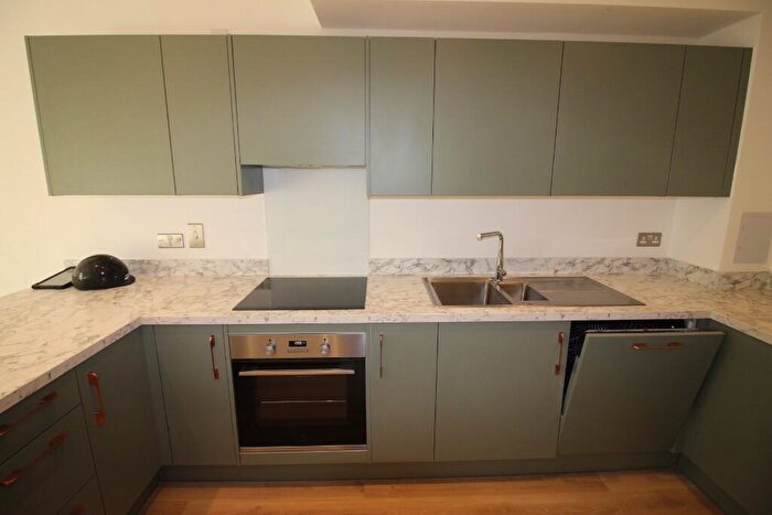4 Bedroom Terraced House To Rent In Mumford Road, Barking, London, IG11