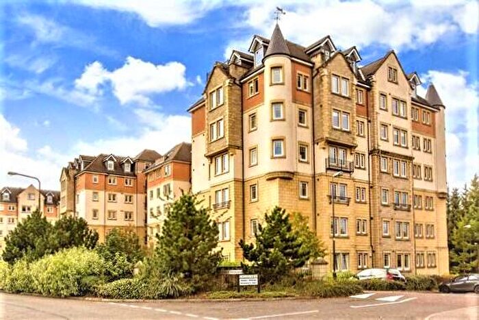 2 Bedroom Flat To Rent In Eagles View, Livingston, West Lothian, EH54