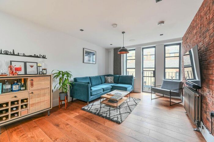 2 Bedroom Flat To Rent In Old Town, Clapham Old Town, London, SW4