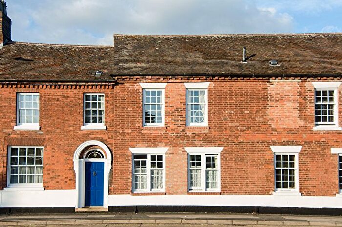 2 Bedroom Flat For Sale In Wheel Lane, Lichfield, WS13