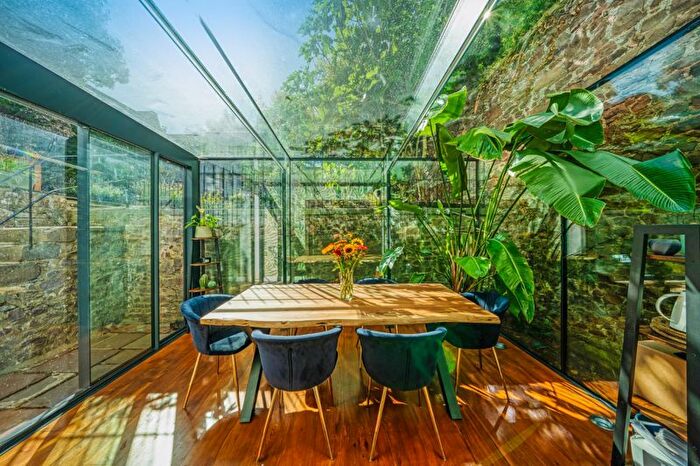 2 Bedroom Flat For Sale In Richmond Hill, Clifton, Bristol, BS8