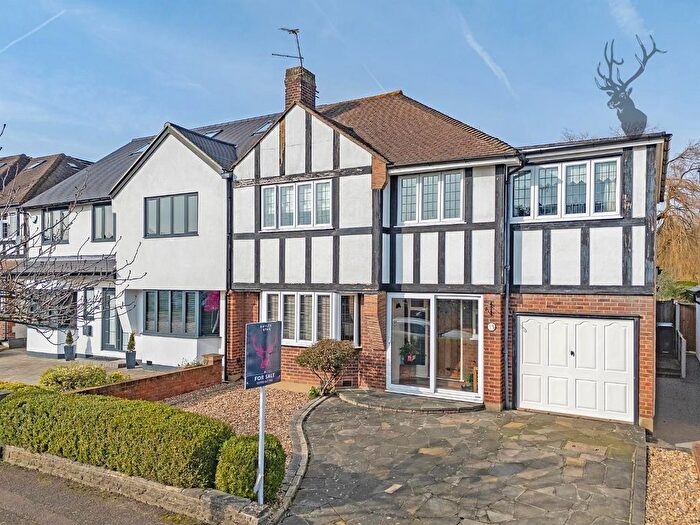 4 Bedroom Semi Detached House For Sale In Woodland Way, Theydon Bois, CM16