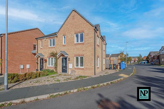 2 Bedroom Semi-Detached House For Sale In Blackberry Way, Wilnecote, B77