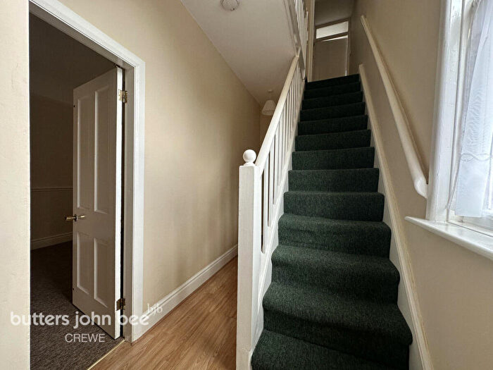 3 Bedroom End Of Terrace House To Rent In Queen Street, Crewe, CW1