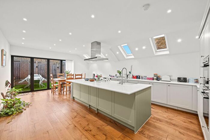 5 Bedroom Terraced House For Sale In Osborne Road, London, NW2