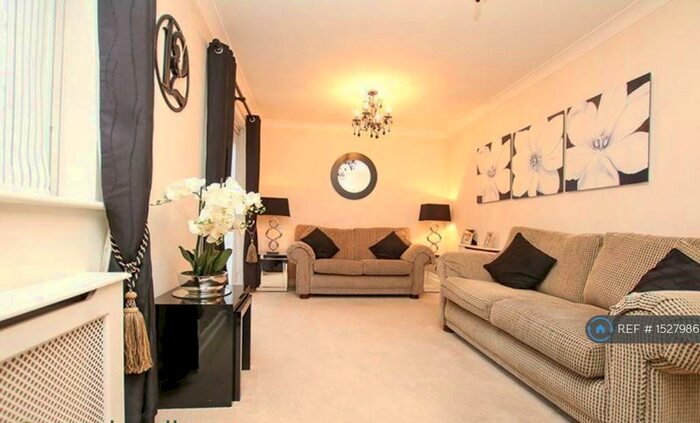 3 Bedroom Detached House To Rent In Columbia Road, Broxbourne, EN10