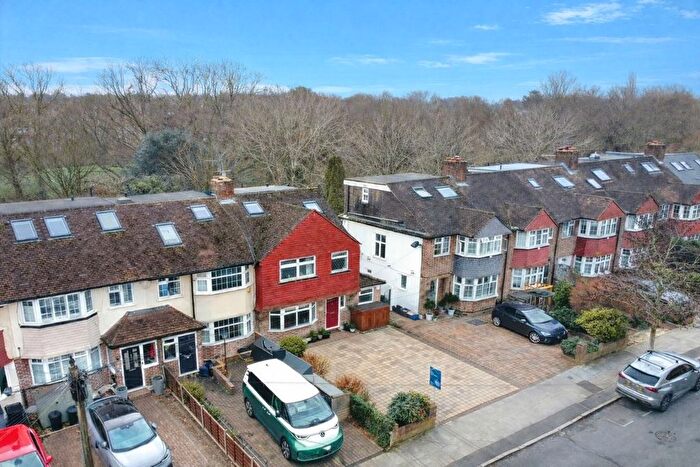 4 Bedroom Terraced House For Sale In Lincoln Avenue, South Side, Twickenham, TW2