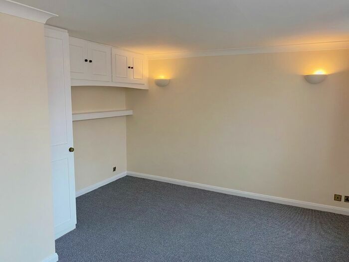 1 Bedroom Flat To Rent In West Bar, Sheffield, S3