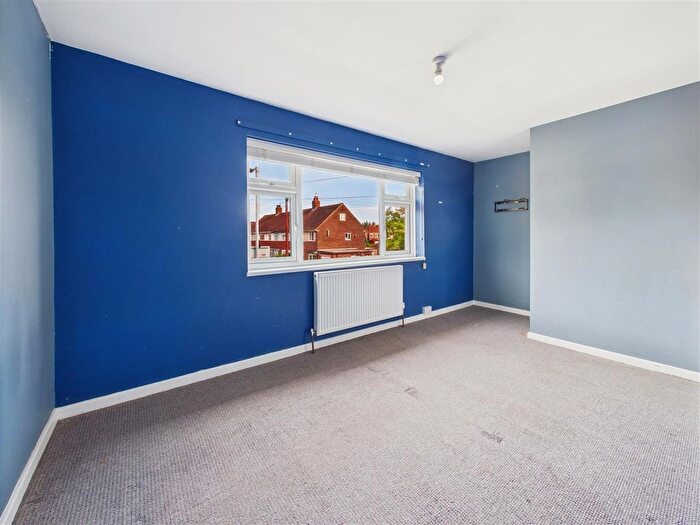 2 Bedroom End Terrace House For Sale In Corona Drive, Hull, HU8