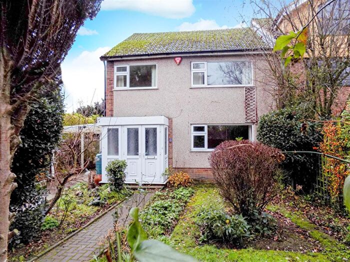 3 Bedroom Semi-Detached House To Rent In Lanthorne Road, Broadstairs, CT10