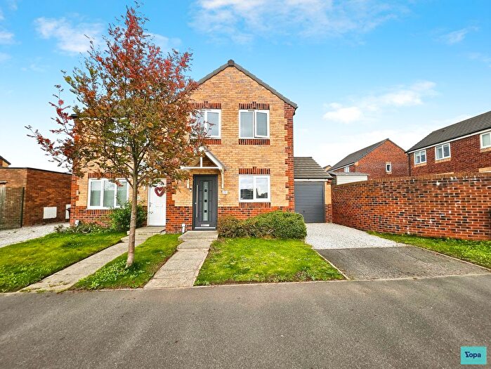 3 Bedroom Semi-detached House For Sale In Hillside Avenue, Liverpool, L36