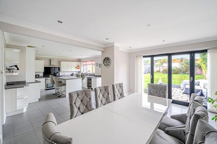 5 Bedroom Semi-Detached House For Sale In Bourne Vale, Hayes, BR2