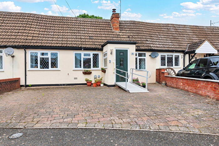 2 Bedroom Terraced Bungalow For Sale In Folly Farm, Cranfield, MK43