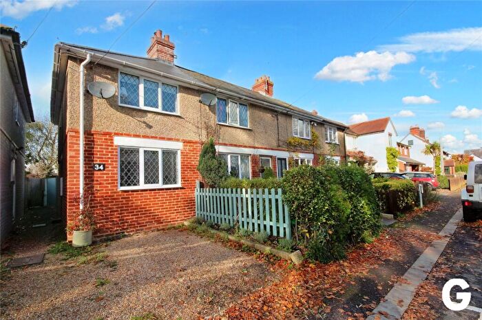 2 Bedroom End Of Terrace House For Sale In Kingsburys Lane, Ringwood, Hampshire, BH24
