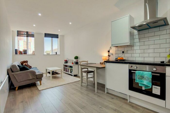 1 Bedroom Flat To Rent In Lewis Grove, London, SE13