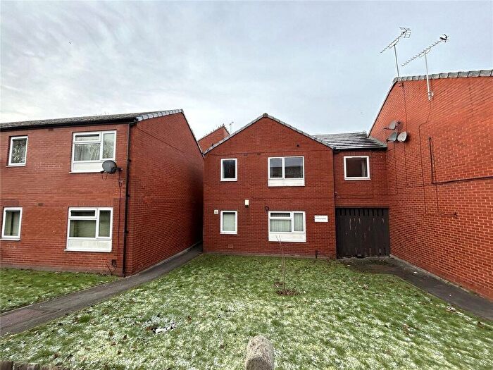 2 Bedroom Flat To Rent In Westfield Road, Leeds, West Yorkshire, LS3