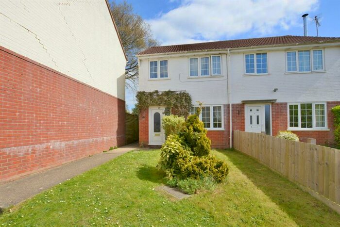 3 Bedroom Terraced House To Rent In Verwood, Dorset, BH31