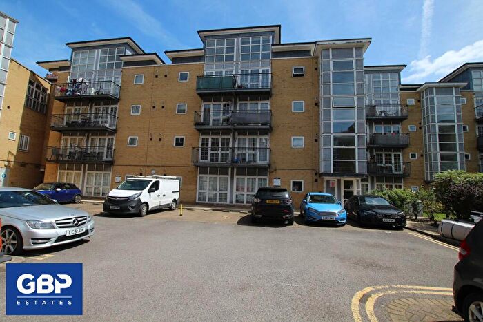 1 Bedroom Flat To Rent In High Street, Amber Court High Street, RM1