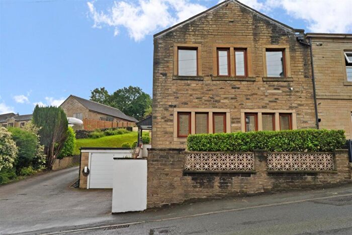 3 Bedroom House For Sale In Rochdale Road, Greetland, Halifax, HX4