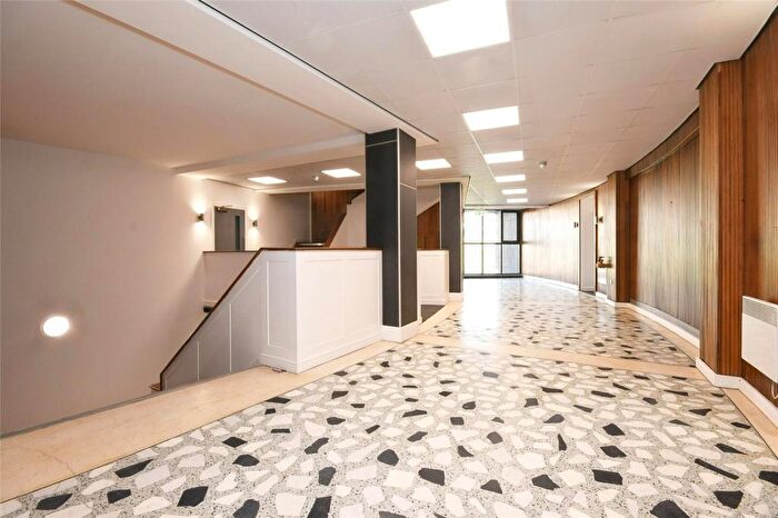 2 Bedroom Apartment To Rent In Knightsbridge Court, West Bars, S40