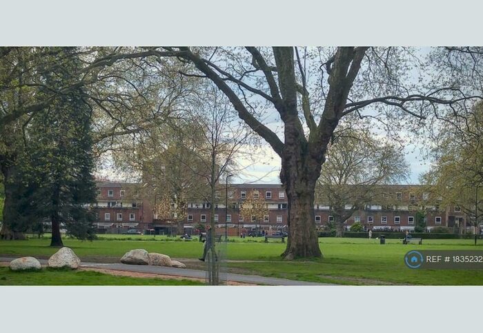 2 Bedroom Maisonette To Rent In Rochford Walk, London, E8