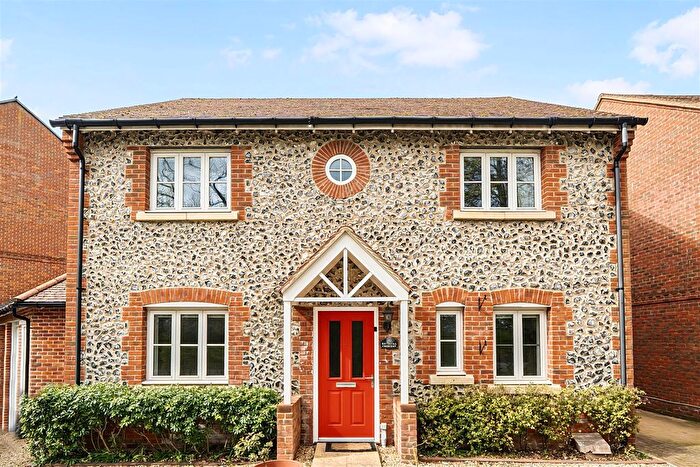 4 Bedroom Link Detached House For Sale In Kingshill Crescent, High Wycombe, HP13